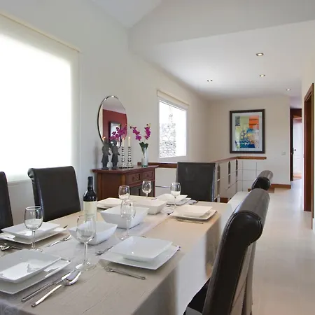 Coral * بويرتو ذيل كارمين